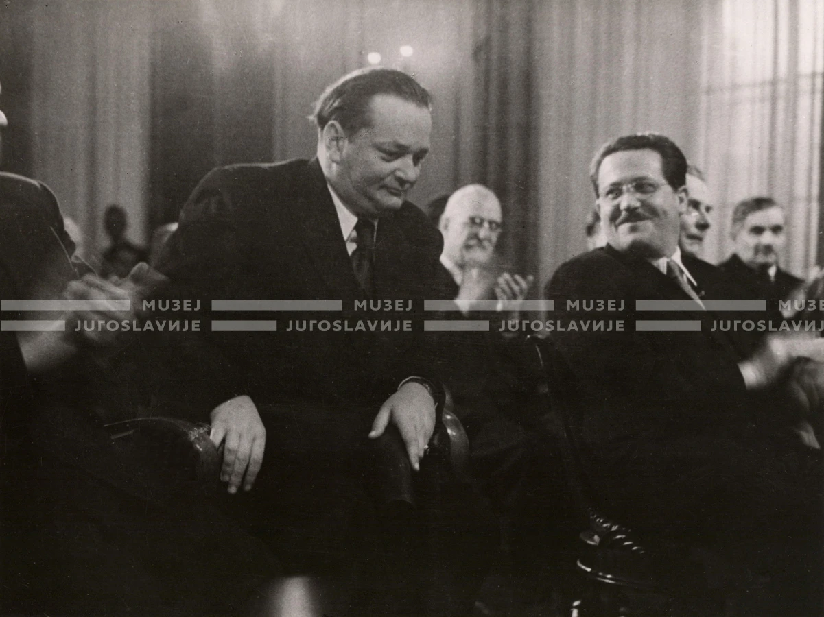 1949_004_141