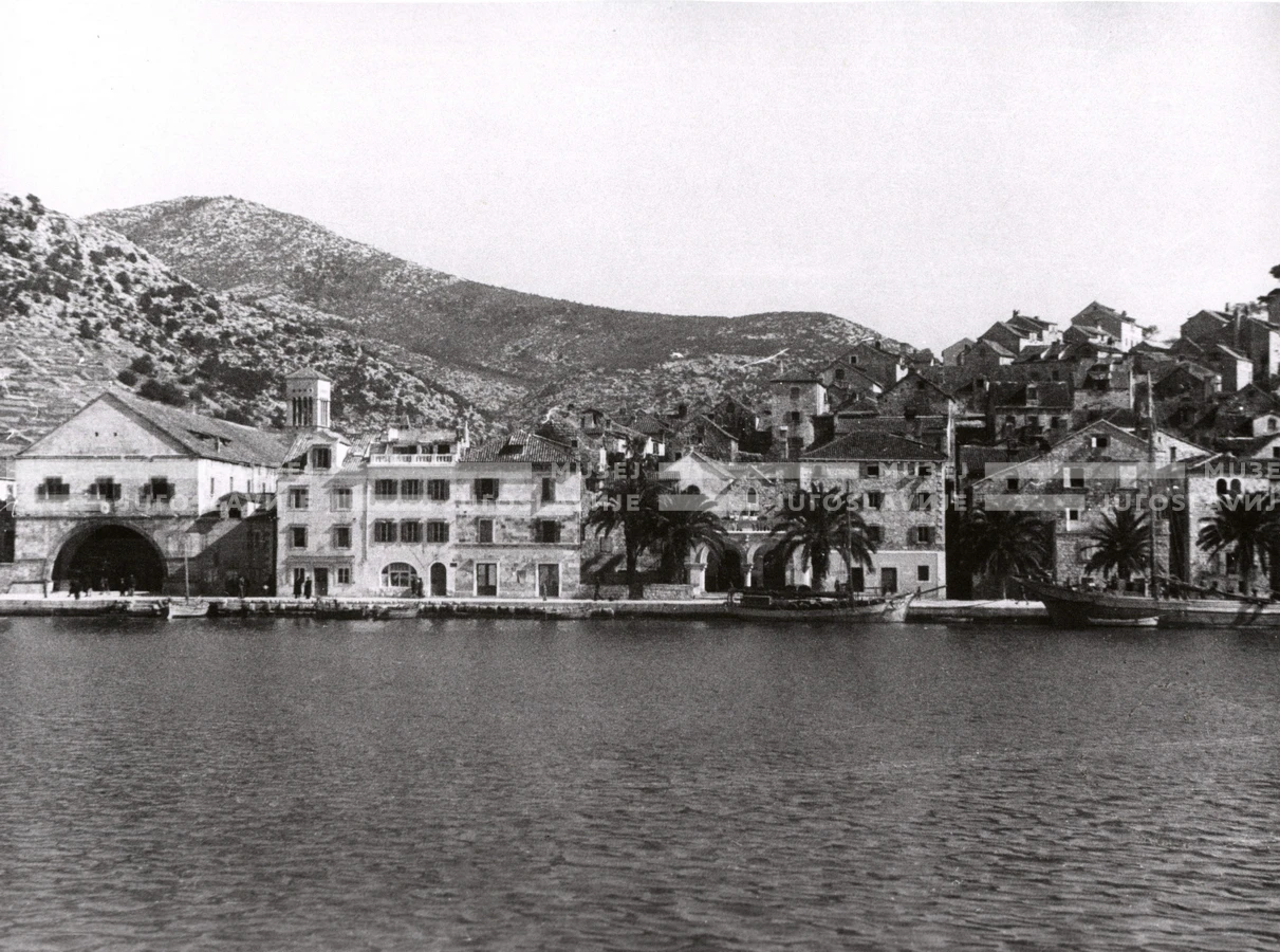 1950_005_082