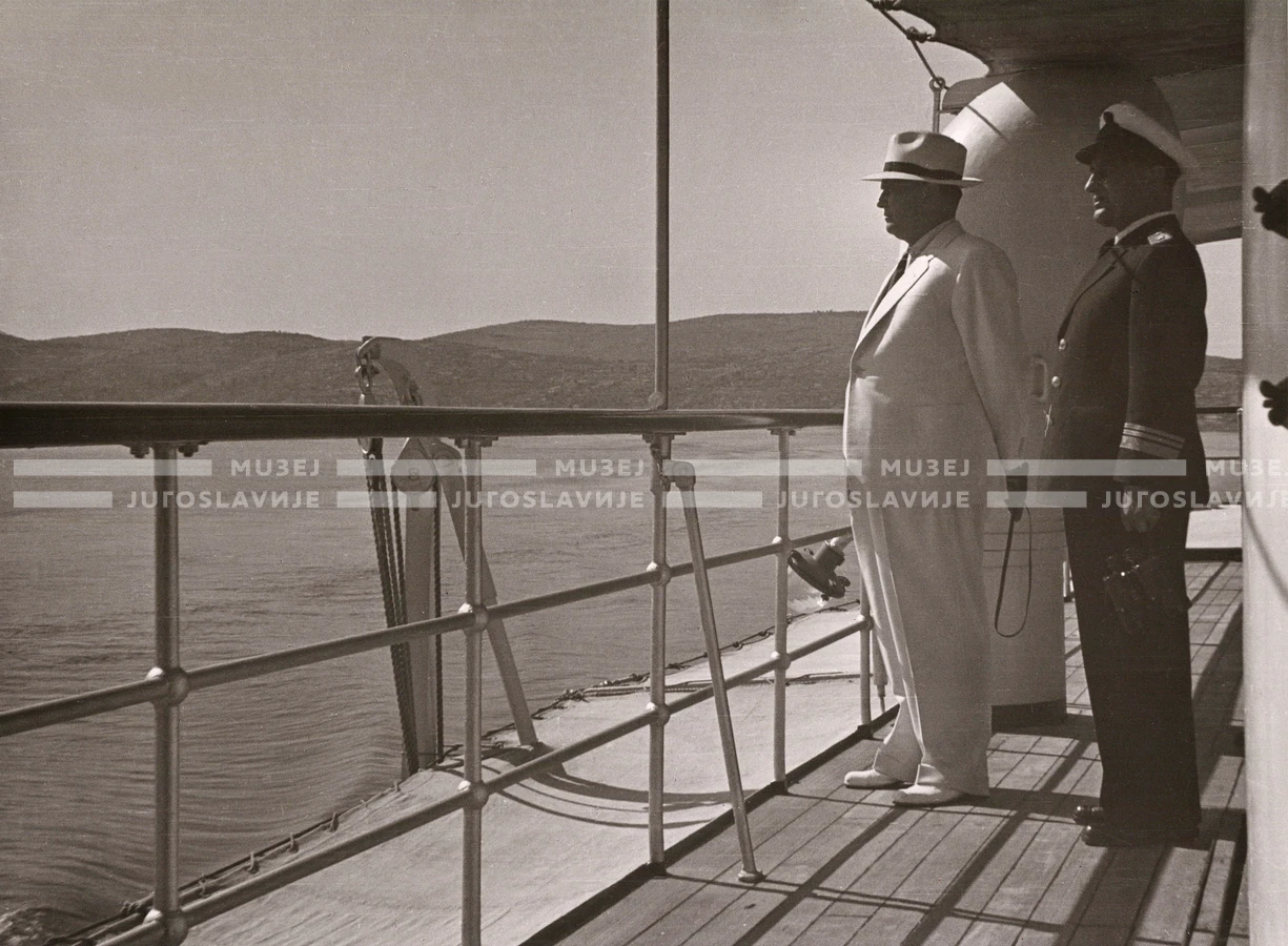 1948_001_106