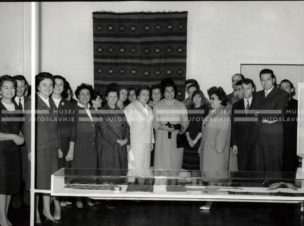 1964_252_156