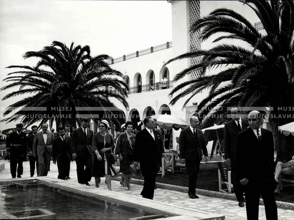 1961_162_144