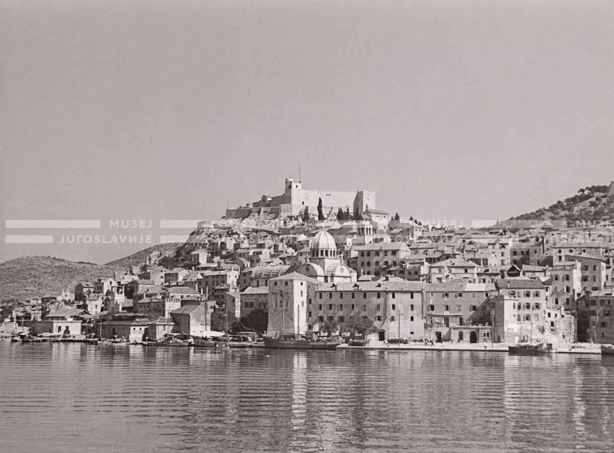 1948_001_110