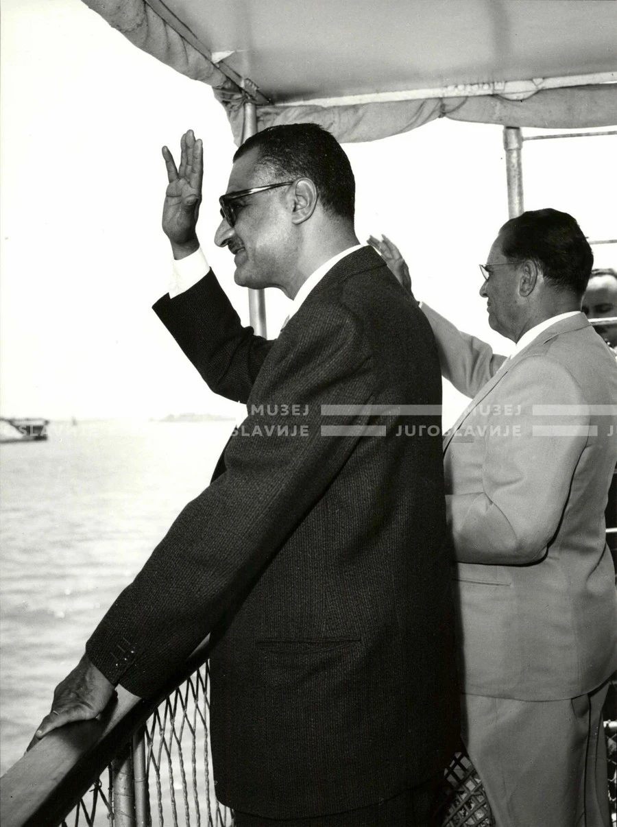 1961_164_147