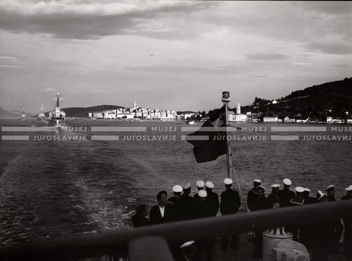 1961_166_049