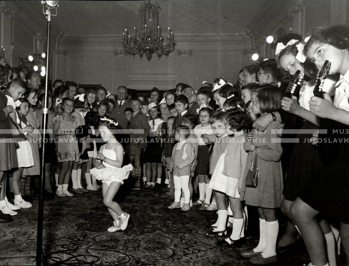 1954_028_066