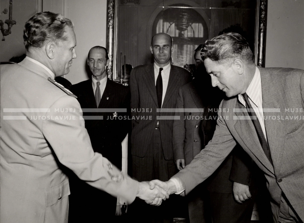 1952_014_090