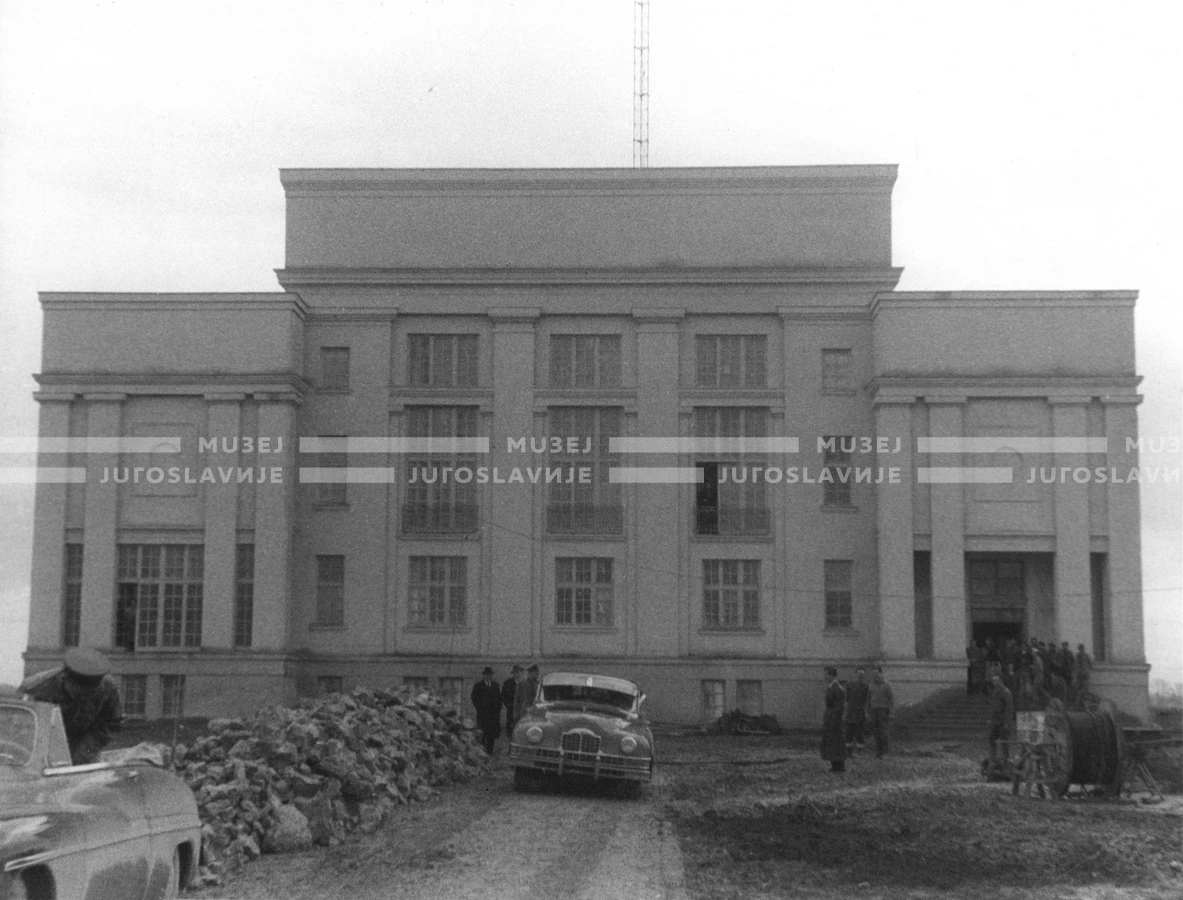 1949_004_120