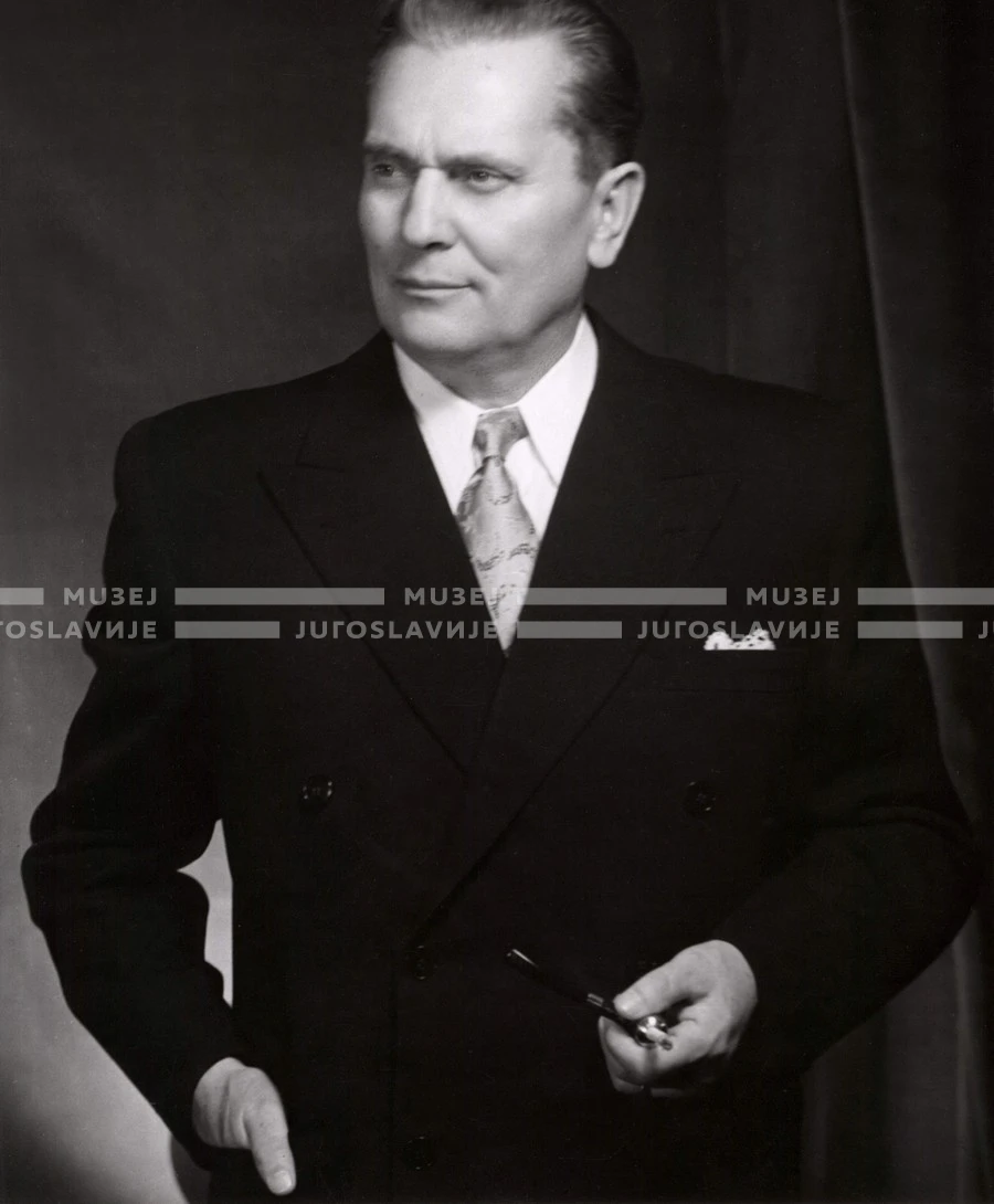 1950-51_008_061