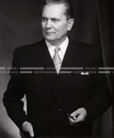1950-51_008_061