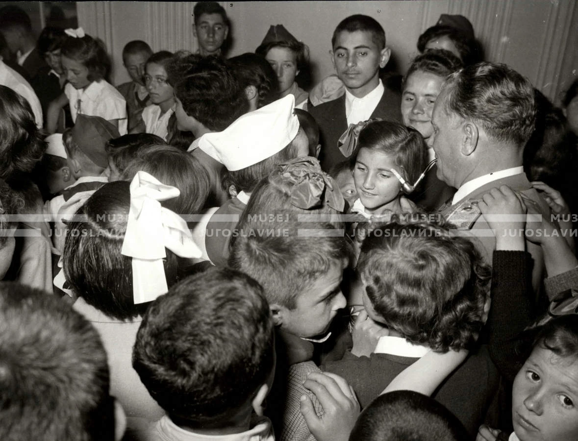 1954_028_067