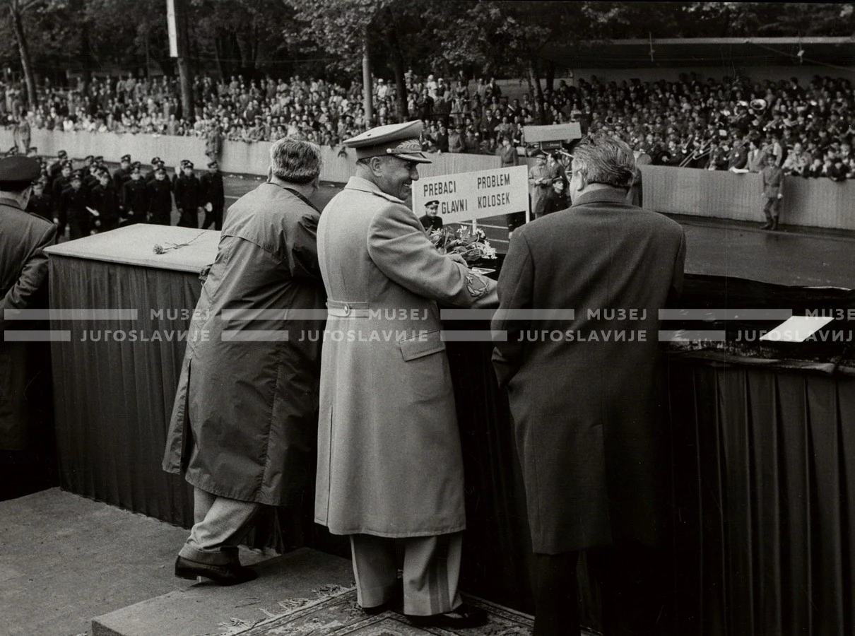 1961_167_049
