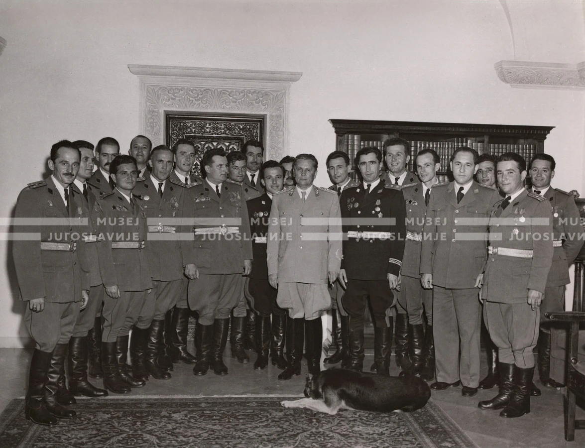 1948_001_025