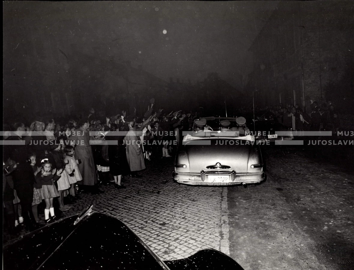 1953_024_029
