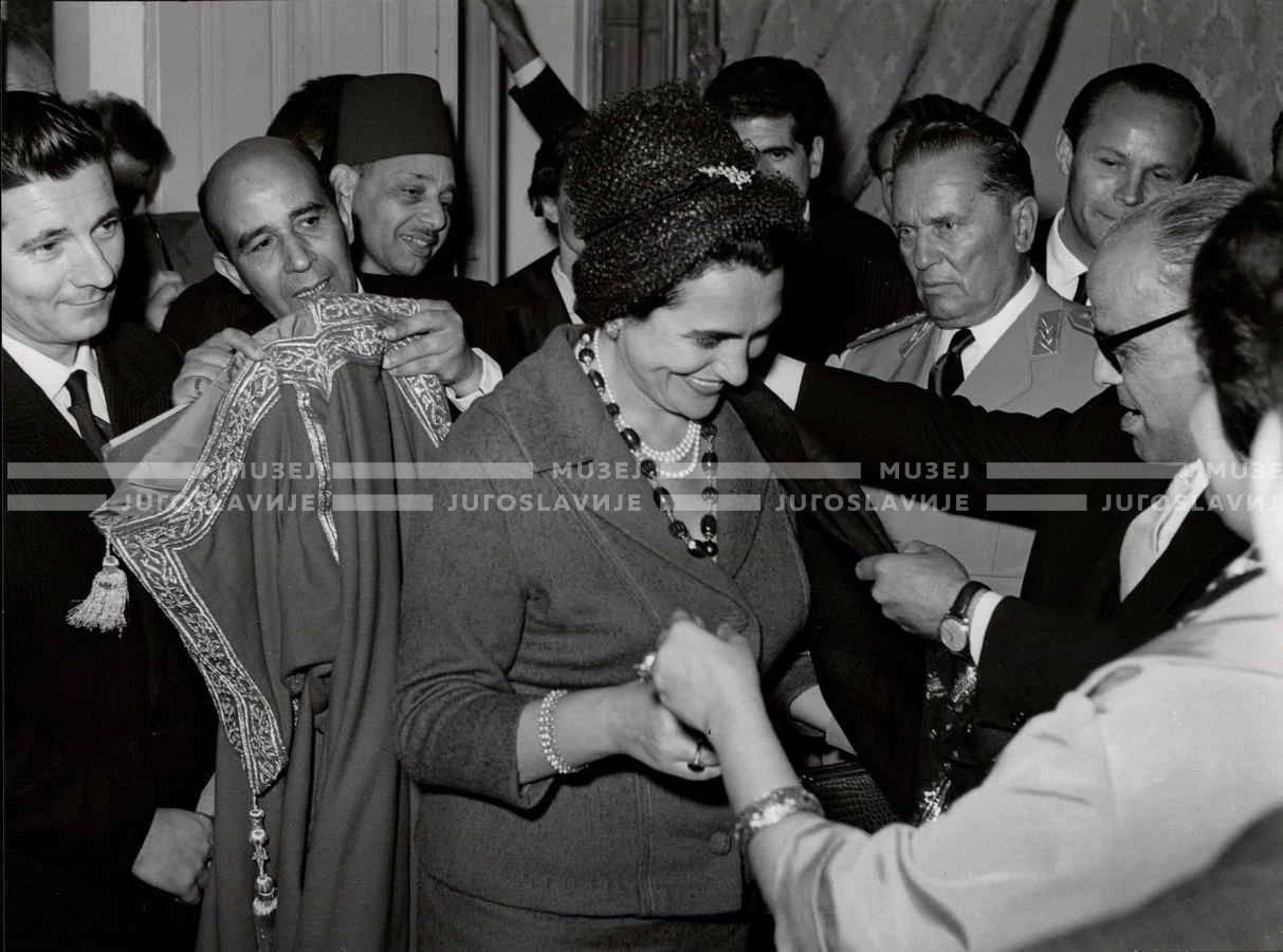 1961_163_176