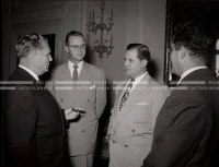 1953_024_083
