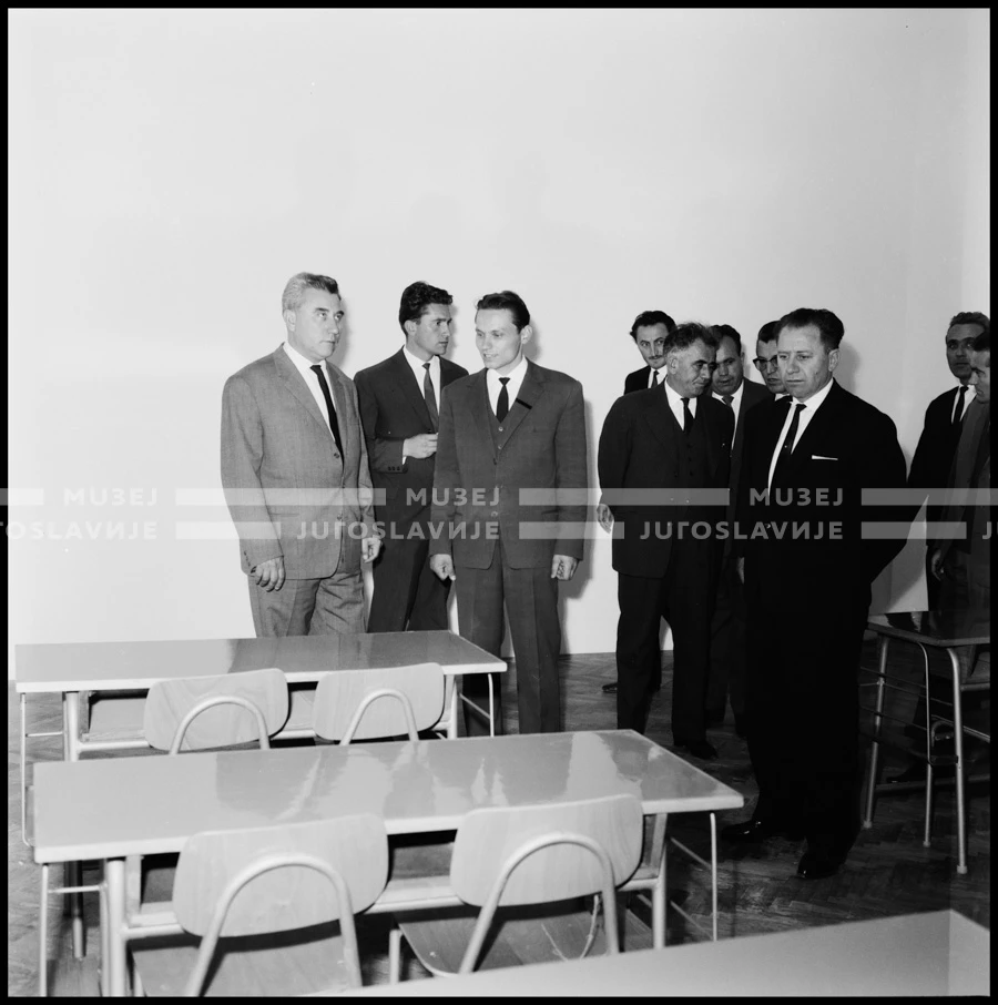AR_B_19_03