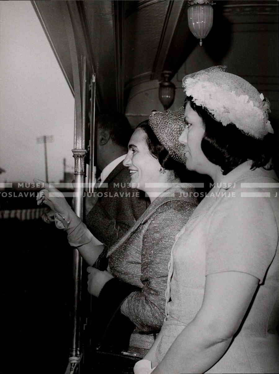 1961_164_121