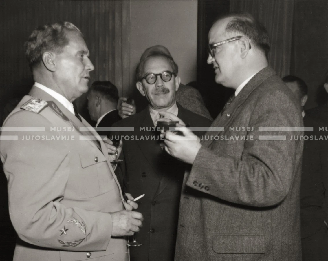 1951_012_028