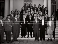 1949_004_054