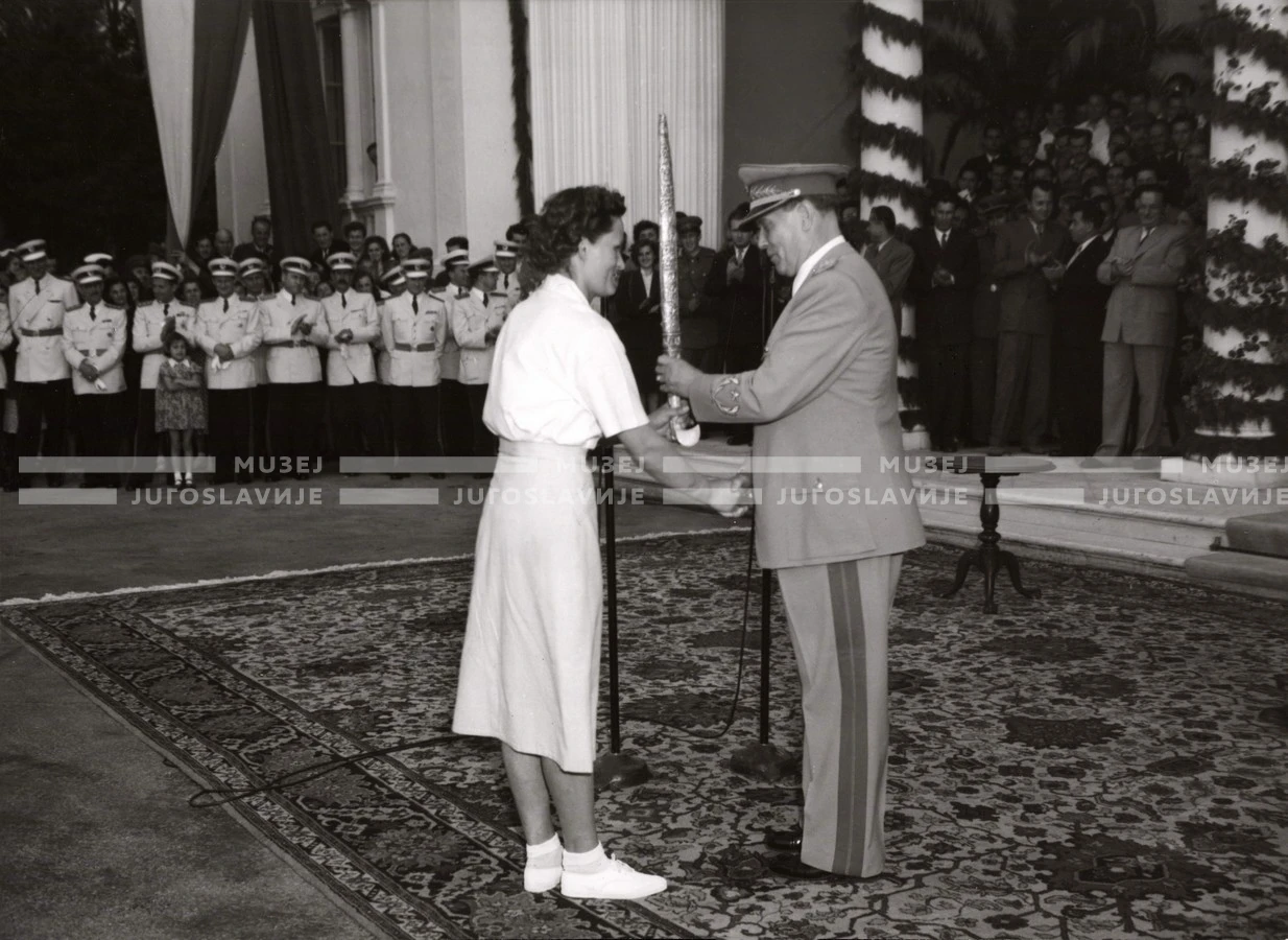 1951_009_096