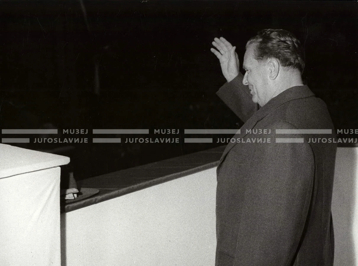 1961_166_185