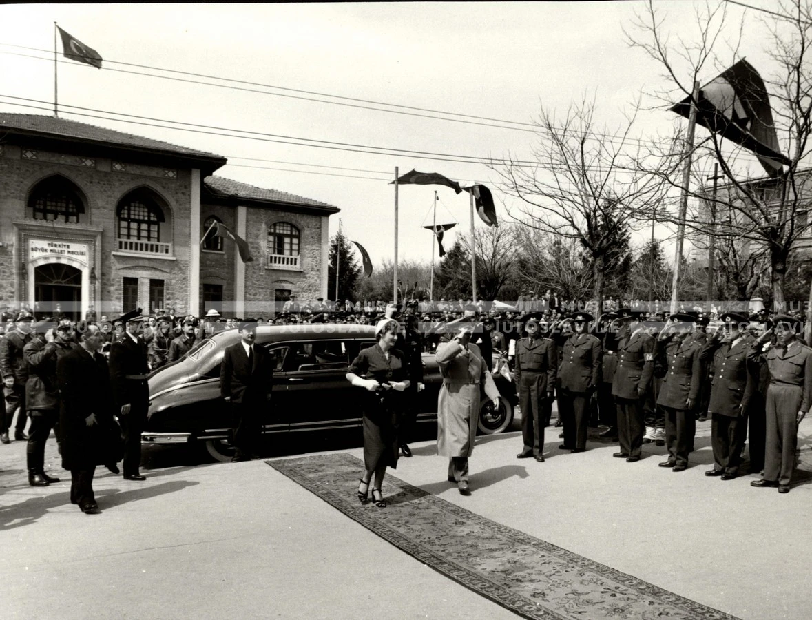1954_027_072