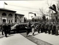 1954_027_072