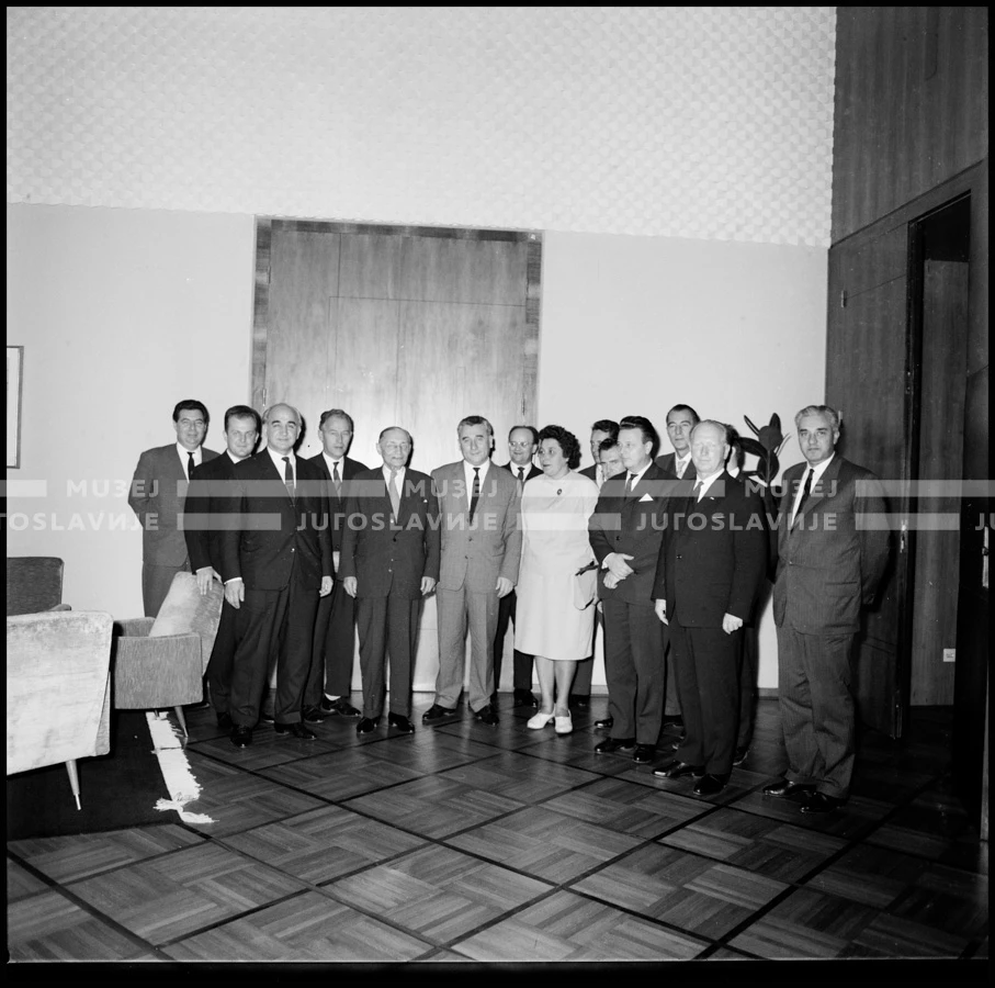 AR_B_29_10