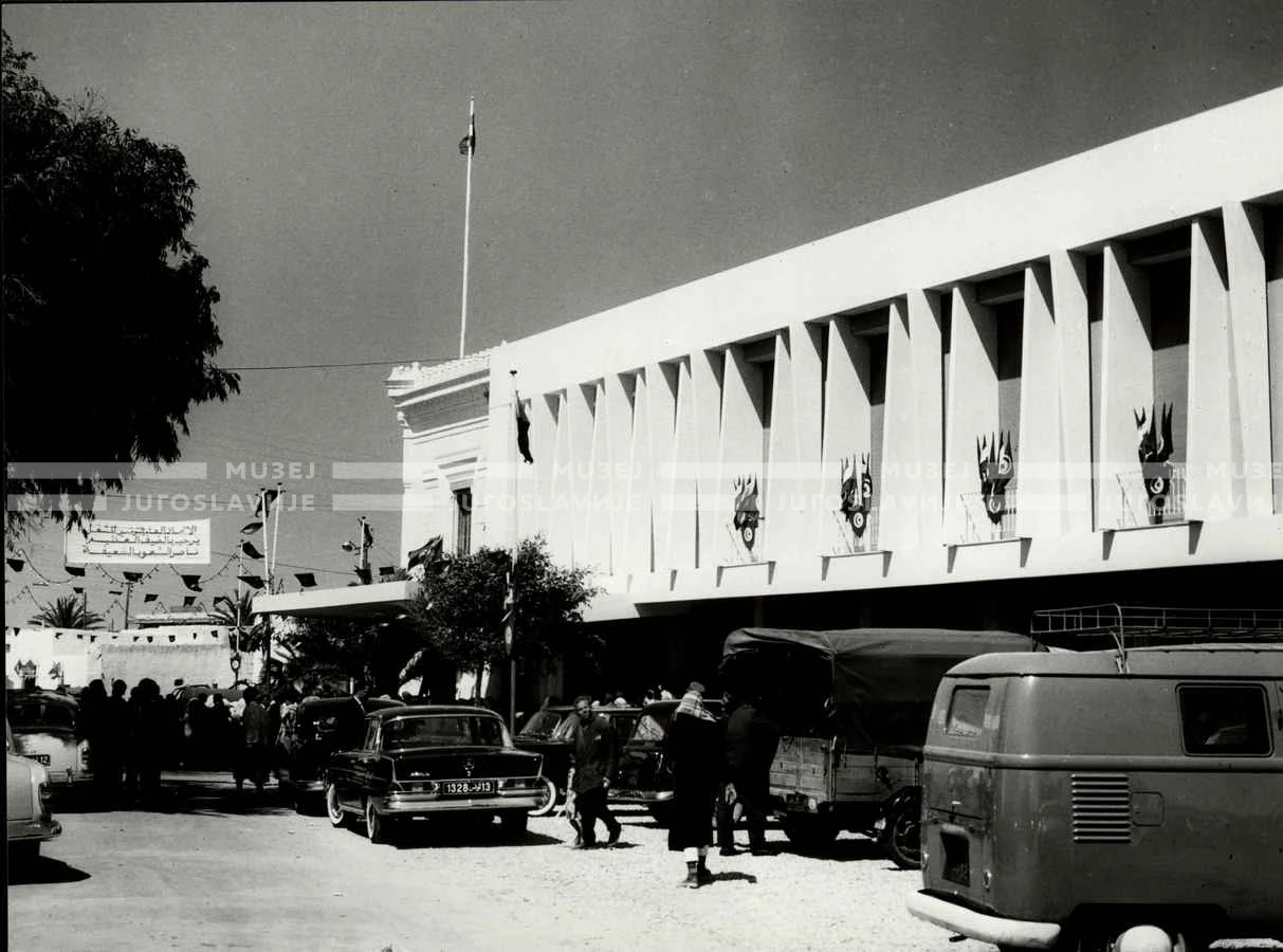 1961_163_180