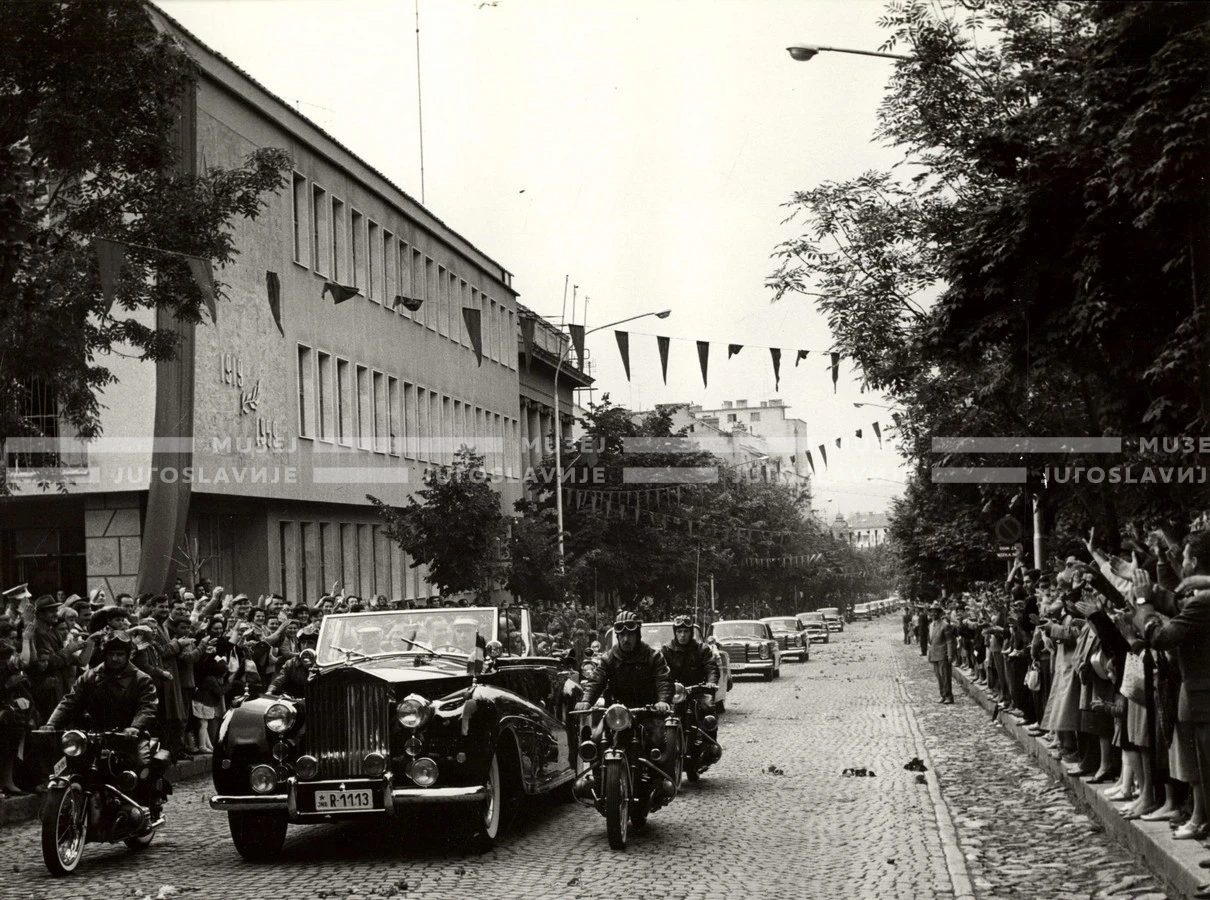 1961_169_009
