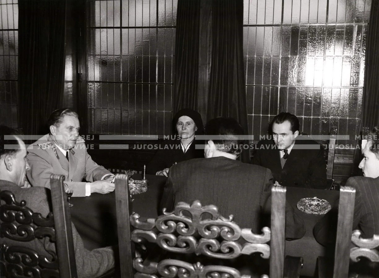 1950-51_008_117