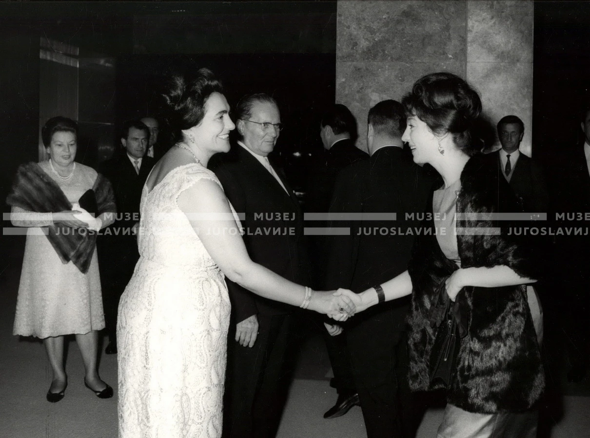 1964_252_169