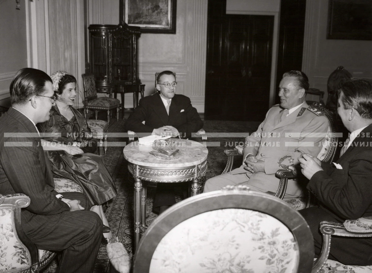 1952_014_028