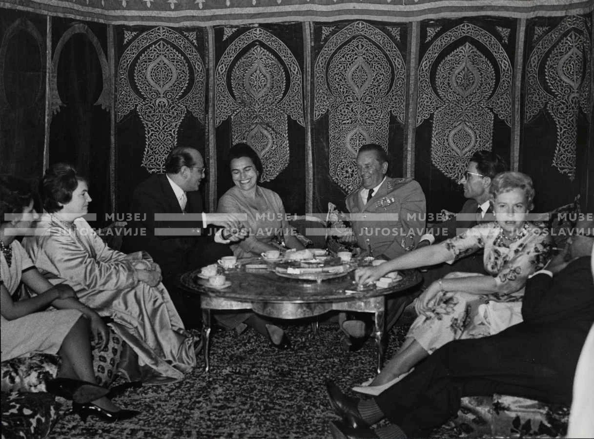 1961_160_182