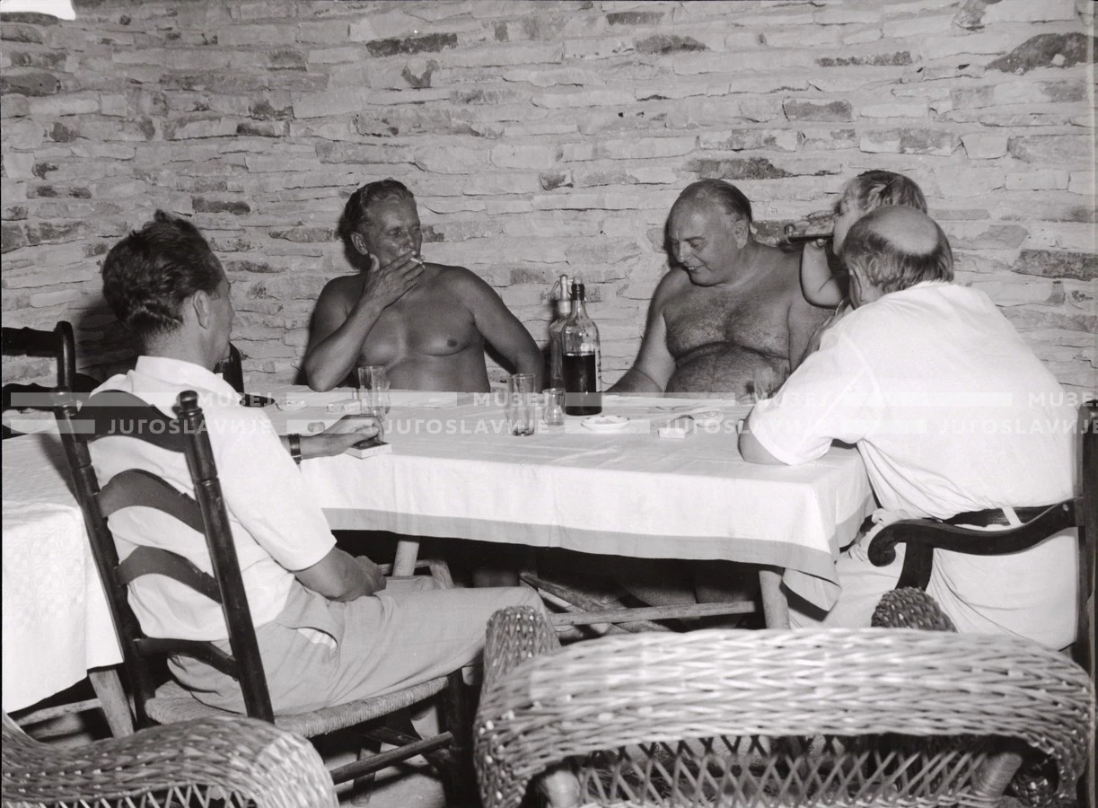 1950_007_098