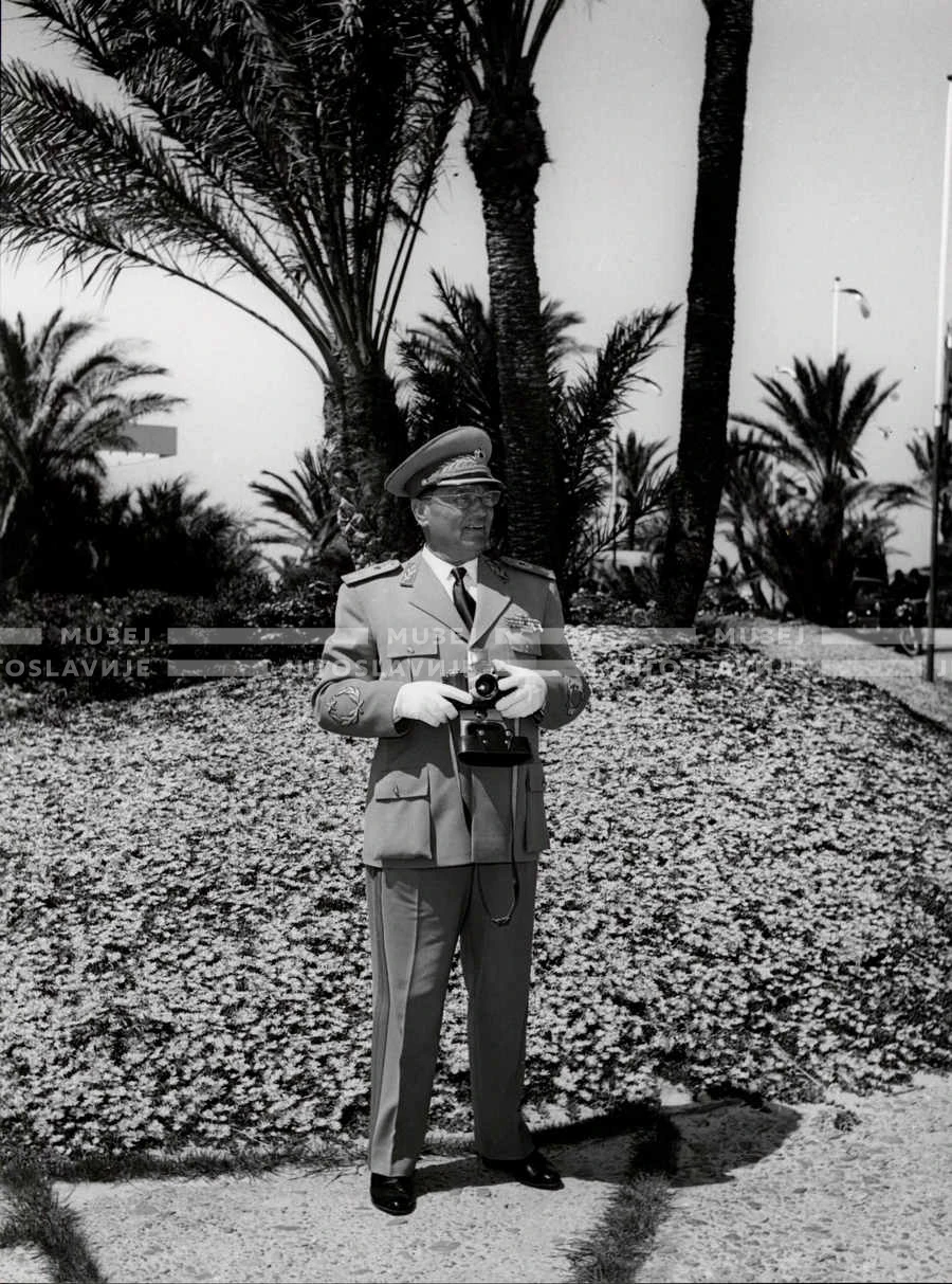 1961_163_170
