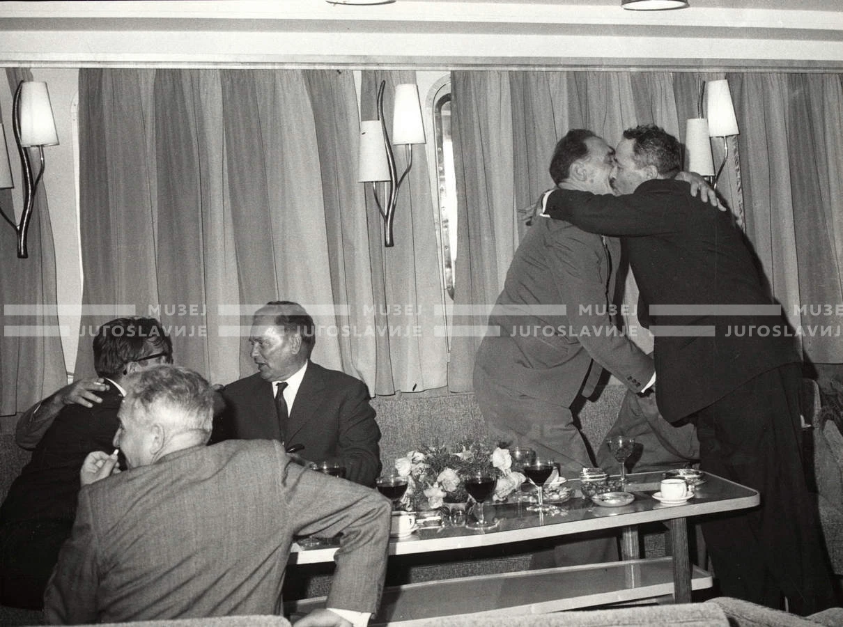 1961_166_041