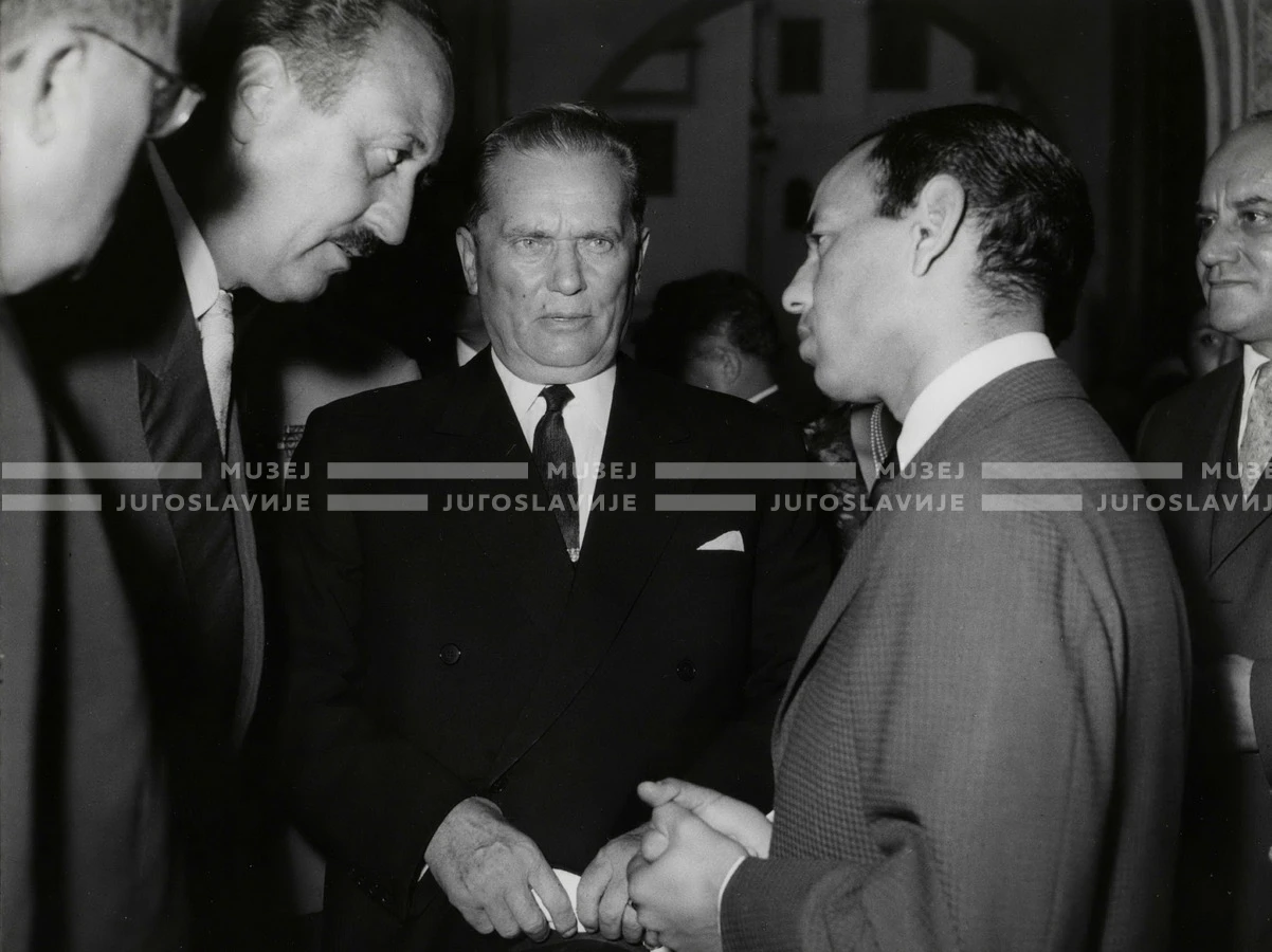 1961_160_044