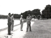 1952_015_020