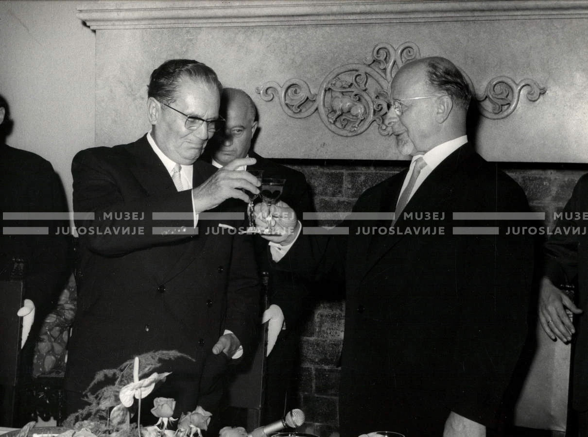 1964_252_066