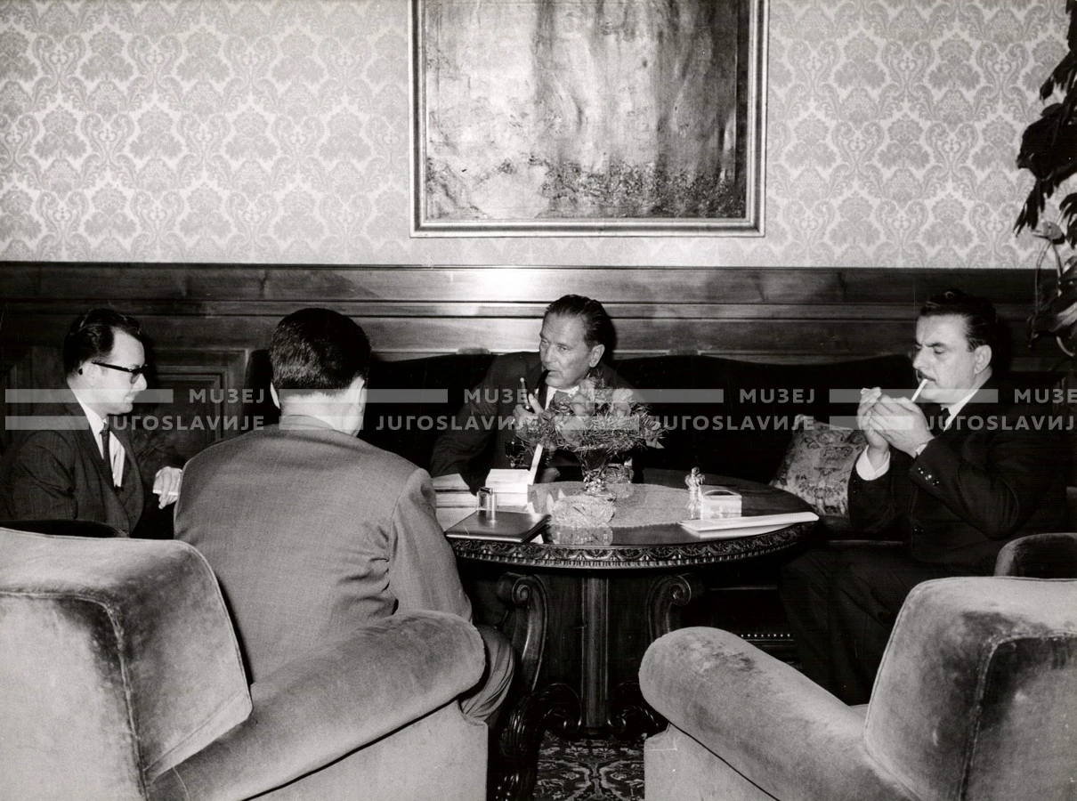 1961_170_008
