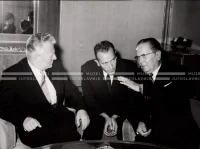 1964_252_180
