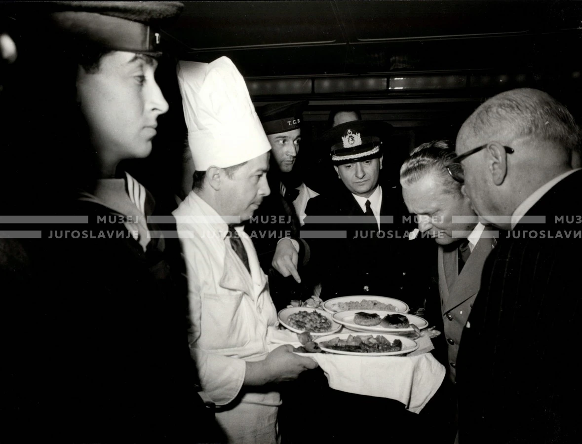 1954_027_134
