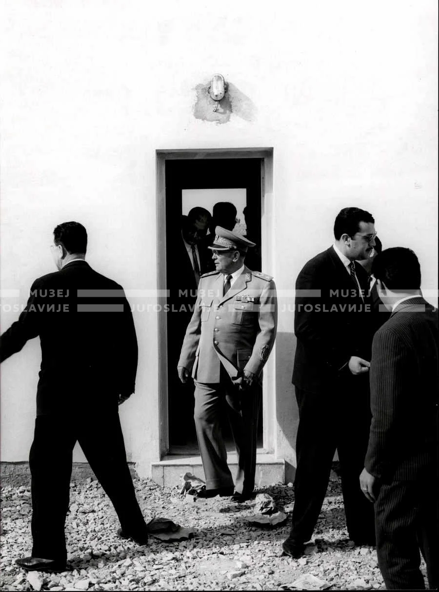 1961_163_108