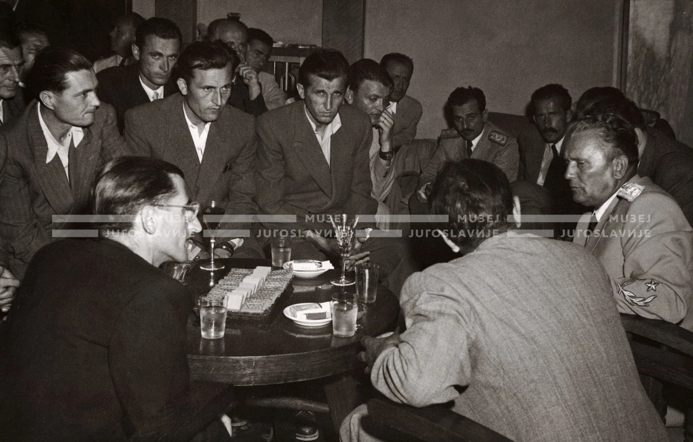 1951_010_059