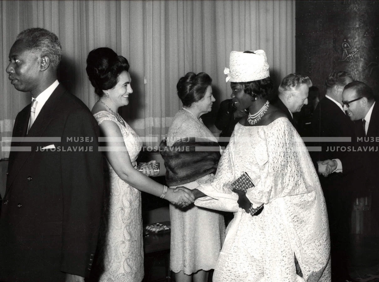 1964_252_162