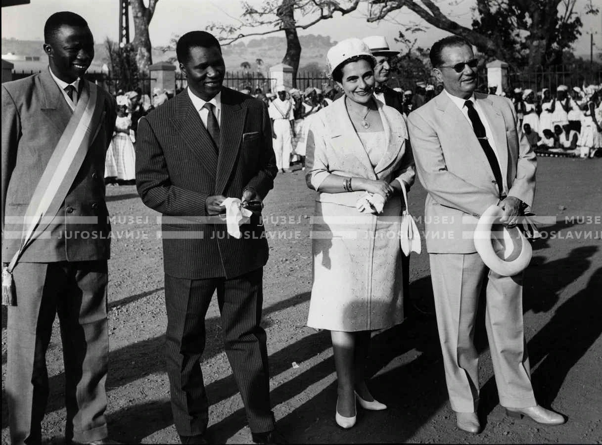 1961_157_184