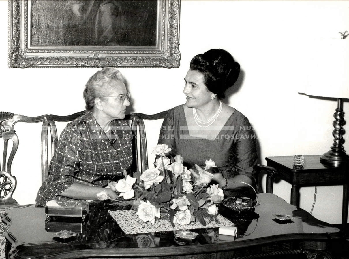 1964_252_044