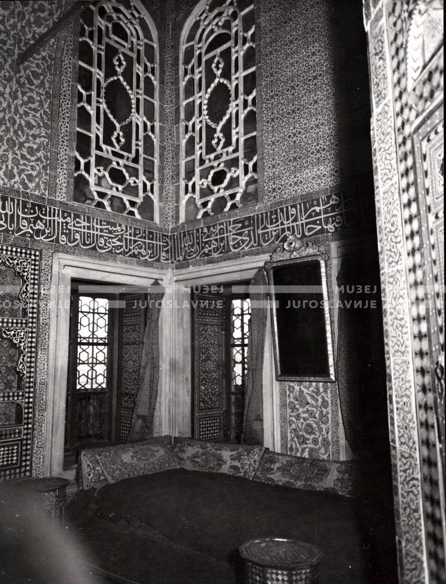 1954_027_118