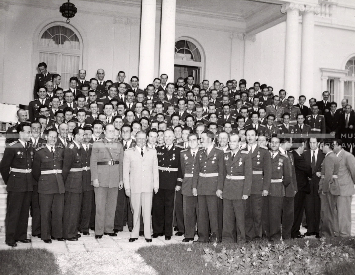 1949_003_067